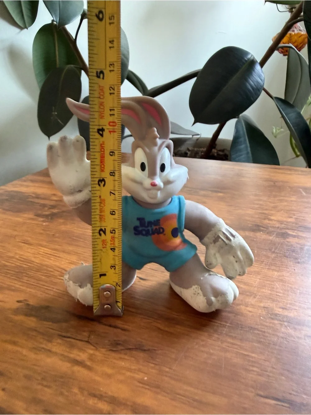 Bugs Bunny Tune Squad Gel Figure - Blue Outfit